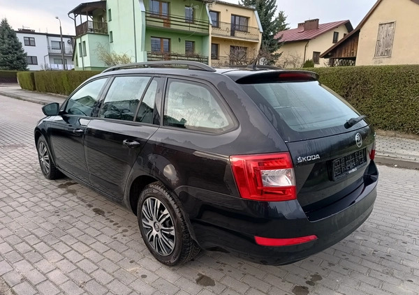 Skoda Octavia cena 26900 przebieg: 130000, rok produkcji 2015 z Nysa małe 379